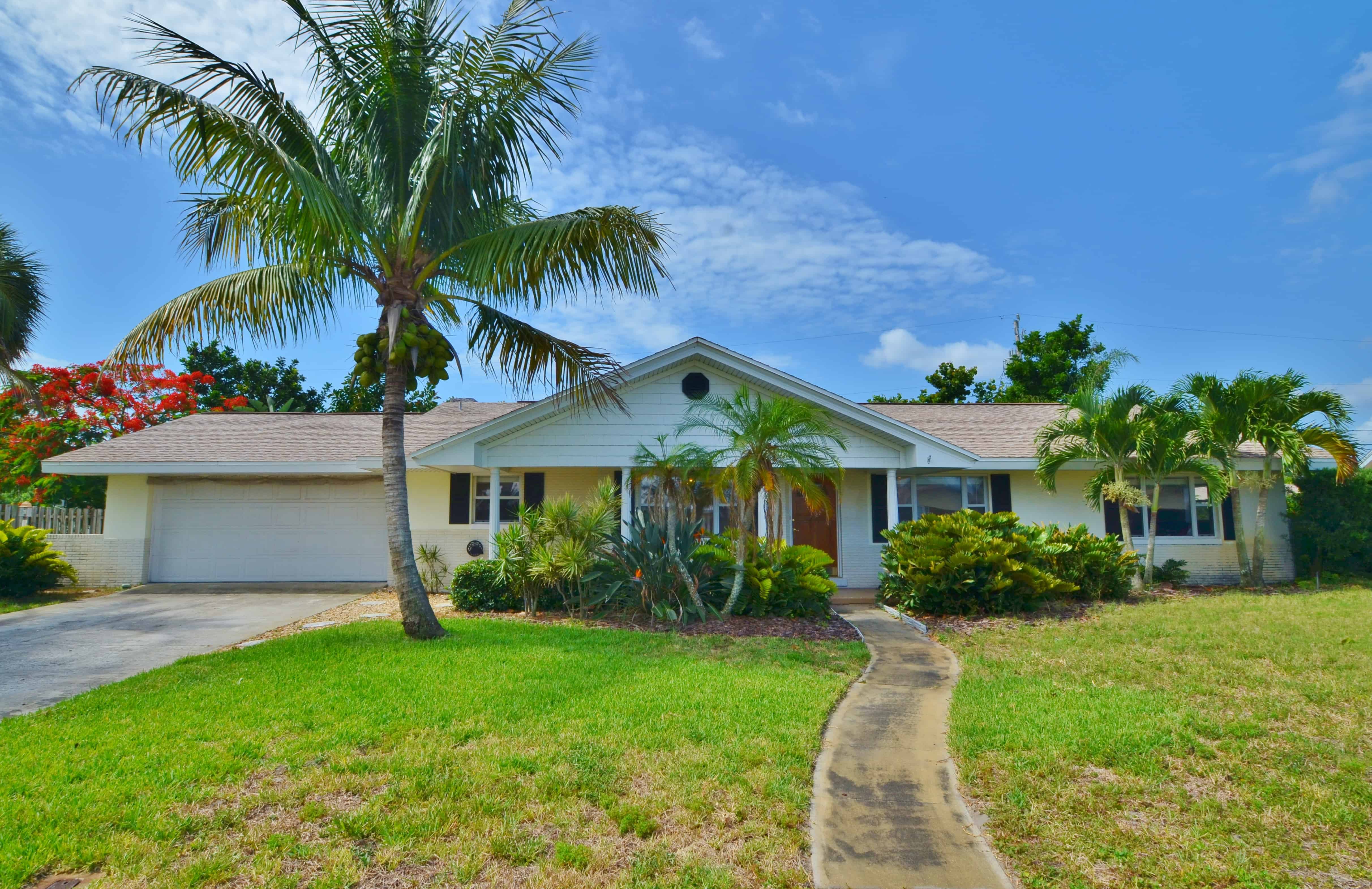 SOLD – Rio Lindo – 581 N. Sonora Circle Indialantic, FL 32903 – $210,000